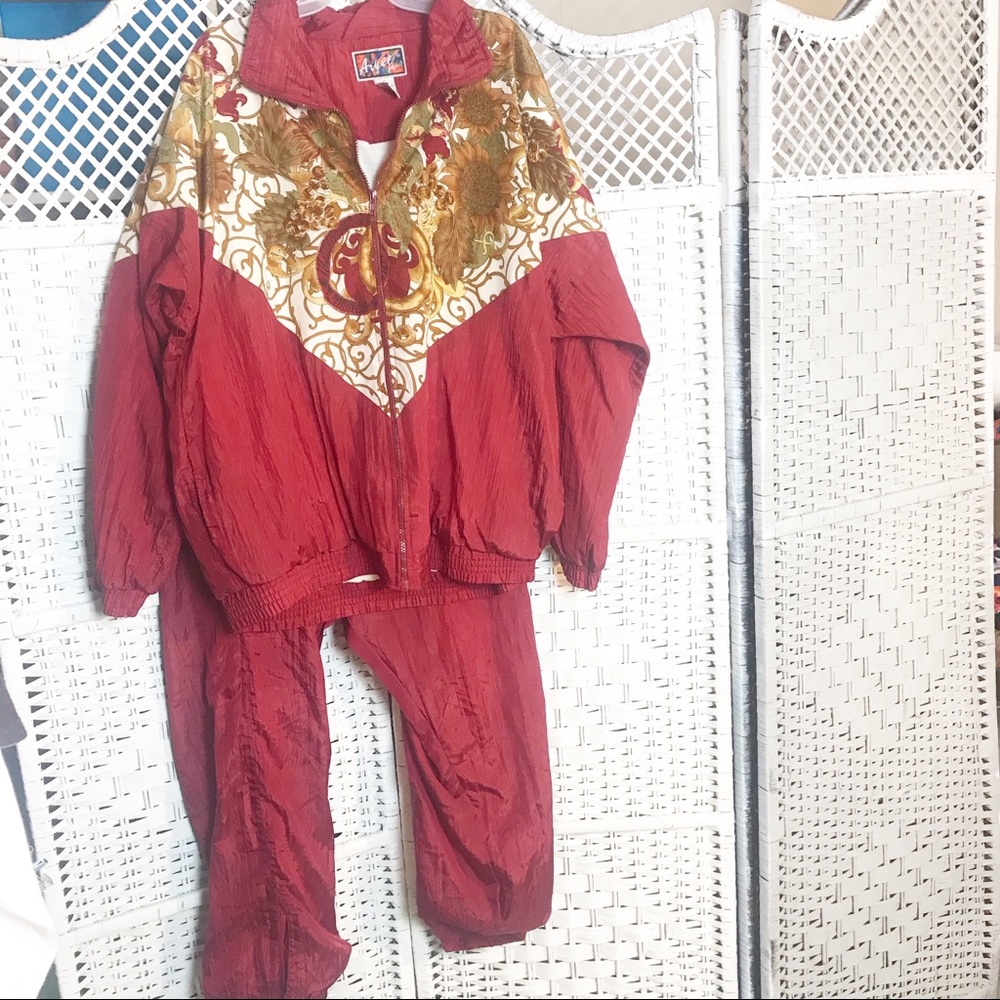 Super Cute Vintage Baroque Windbreaker red & gold